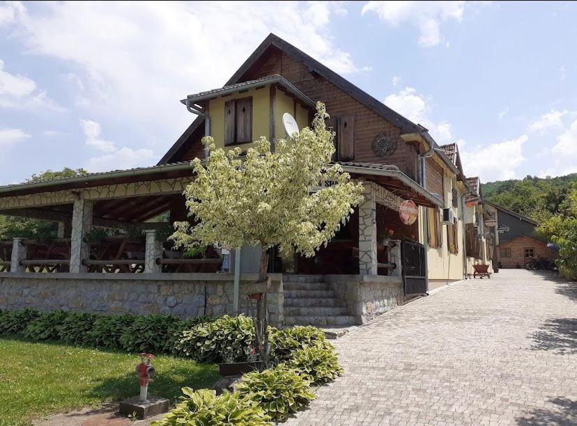 Bed and Breakfast Forest Camp Despotovac Exterior foto